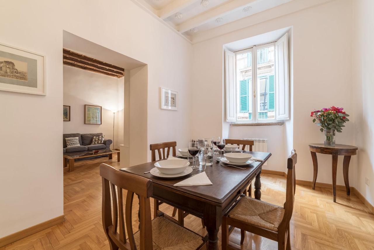 Apartment A Peaceful Retreat 2 Minutes From Piazza Navona - Fromhometorome